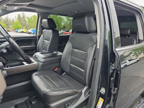 Used 2018 GMC Sierra 1500 Denali w/ Denali Ultimate Package AWD/4WD image 11