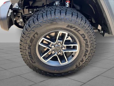 New 2025 Jeep Gladiator Mojave w/ Safety Group image 11