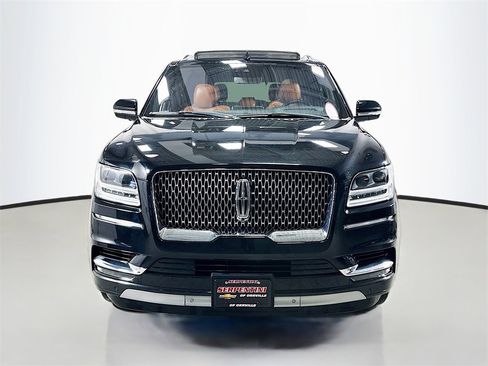 Used 2019 Lincoln Navigator Reserve image 4