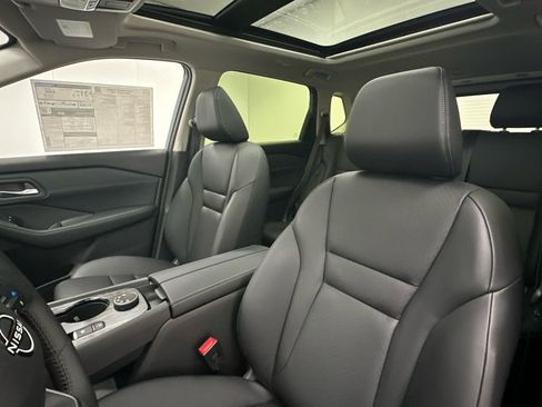 New 2026 Nissan Rogue SV image 9