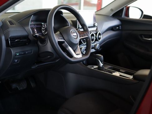 Used 2024 Nissan Sentra SV image 9