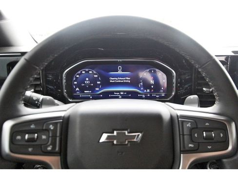 Used 2025 Chevrolet Silverado 1500 LT Trail Boss w/ LT Trail Boss Premium Package AWD/4WD image 13