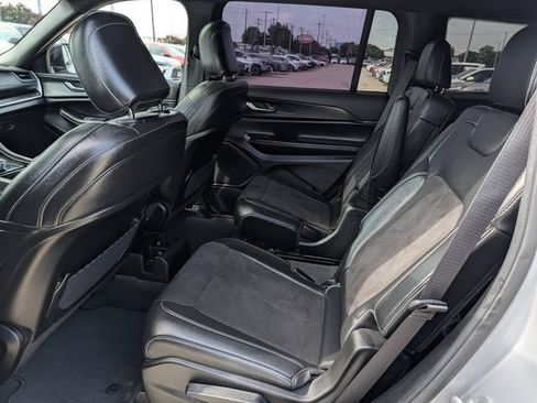 Used 2023 Jeep Grand Cherokee L Laredo AWD/4WD image 27