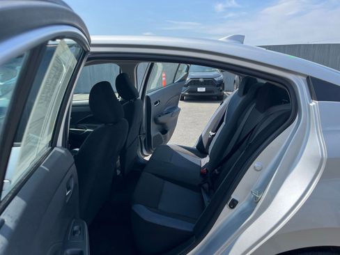 Used 2025 Nissan Versa SV FWD image 25