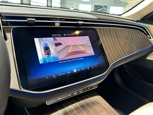 New 2026 Mercedes-Benz E 350 4MATIC Sedan image 11