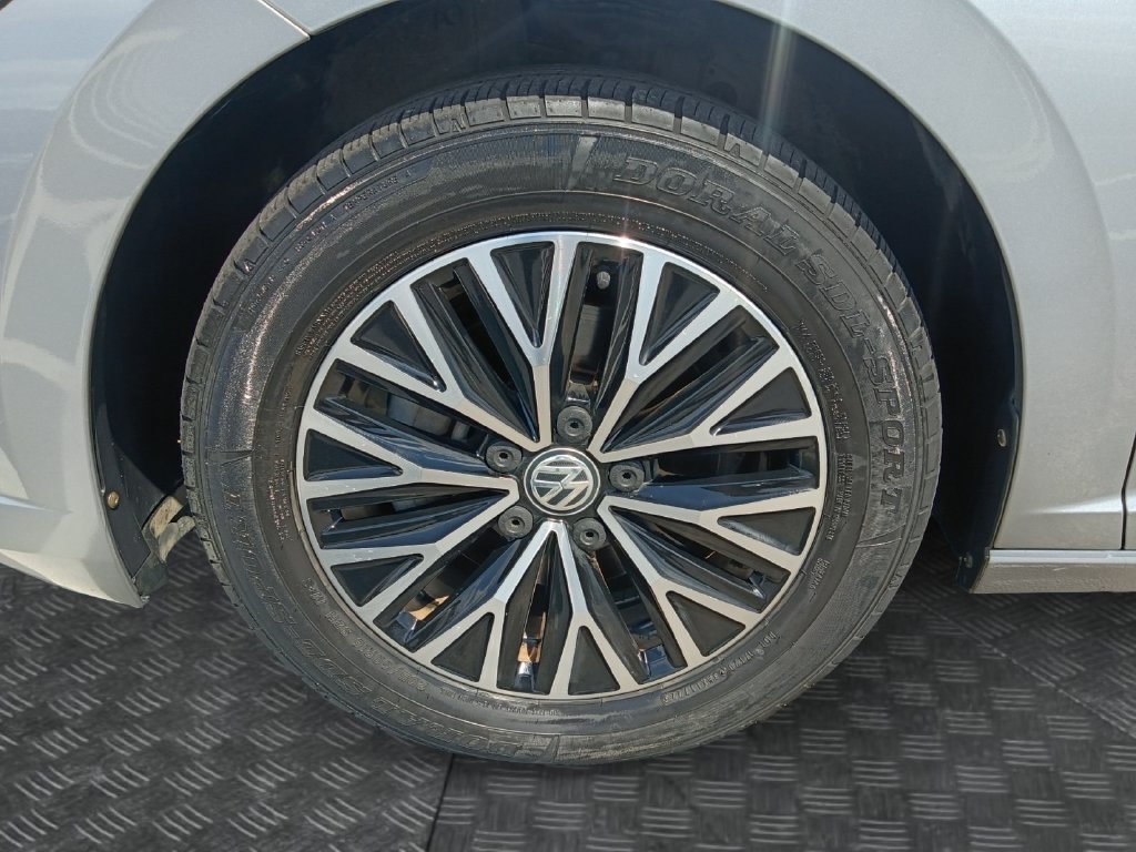 Used 2020 Volkswagen Jetta SE FWD image 23