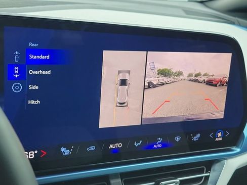 Used 2025 Chevrolet Equinox EV LT FWD image 31