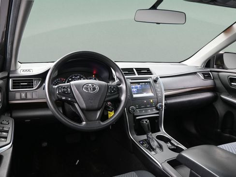 Used 2015 Toyota Camry LE FWD image 35