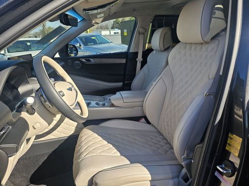 Used 2024 Genesis GV80 3.5T w/ Prestige Package image 17