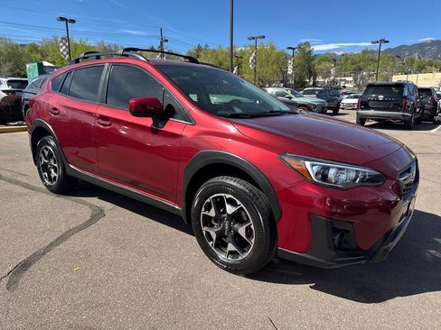 Used 2019 Subaru Crosstrek 2.0i Premium w/ Eyesight System image 2