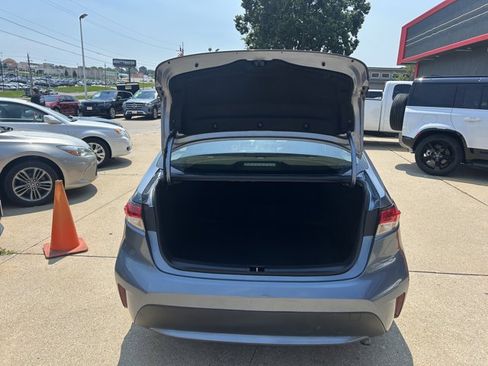 Used 2020 Toyota Corolla LE FWD image 7