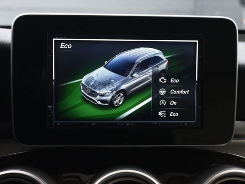 Used 2016 Mercedes-Benz GLC 300 GLC 300 image 32