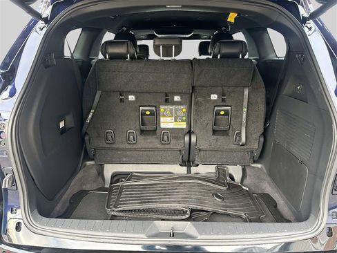 Used 2025 Toyota Sienna Platinum image 12