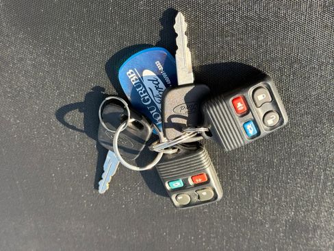 Used 2004 Ford Mustang Premium RWD image 17