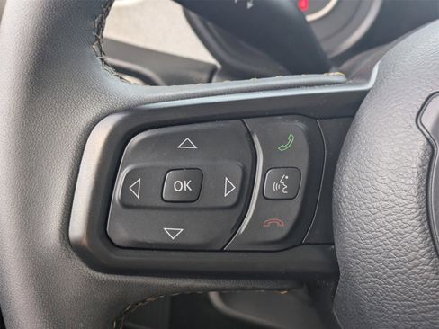 Used 2024 Jeep Gladiator Sport image 31