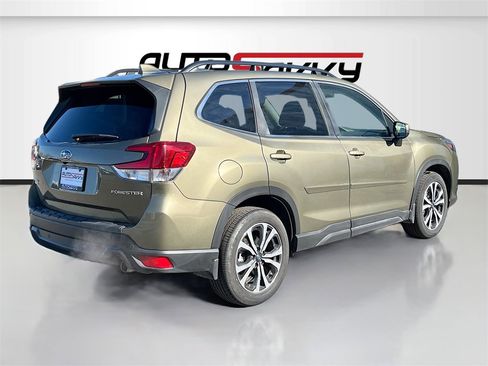 Used 2022 Subaru Forester Limited image 7