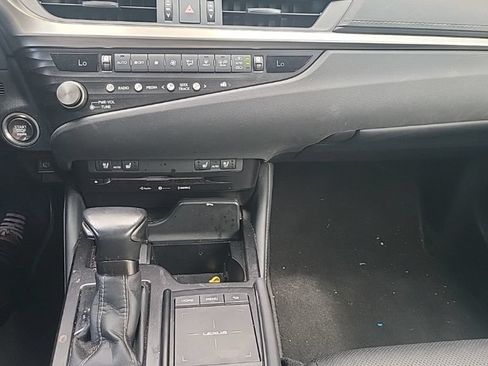 Used 2021 Lexus ES 350 w/ Premium Package FWD image 9