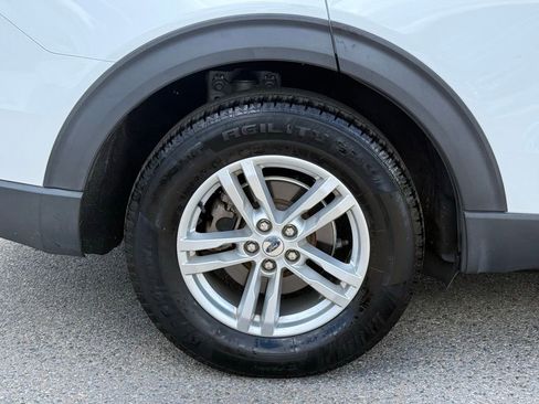 Used 2020 Ford Explorer XLT w/ Class III Trailer Tow Package AWD/4WD image 7