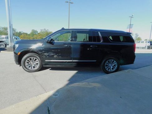 Used 2023 GMC Yukon XL Denali image 25