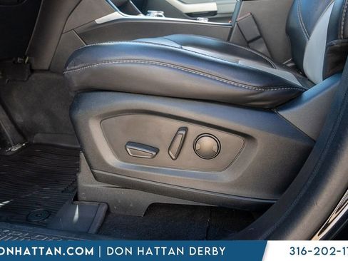 Used 2023 Ford Explorer XLT w/ Equipment Group 202A AWD/4WD image 18