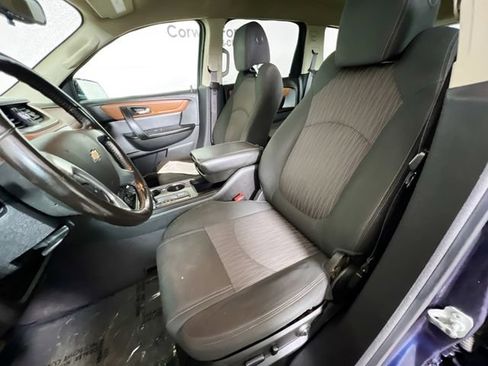 Used 2015 Chevrolet Traverse LT w/ Style and Technology Package AWD/4WD image 25