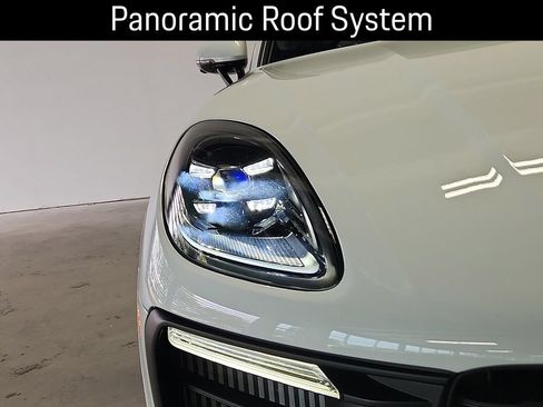 Certified 2025 Porsche Macan GTS AWD/4WD image 9