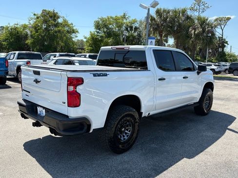 Used 2024 Chevrolet Silverado 1500 LT Trail Boss w/ Convenience Package II AWD/4WD image 7