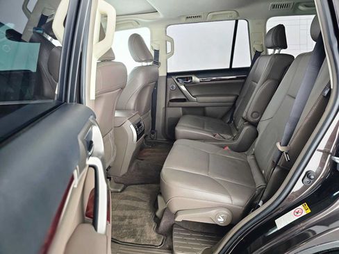 Used 2018 Lexus GX 460 Luxury AWD/4WD image 18