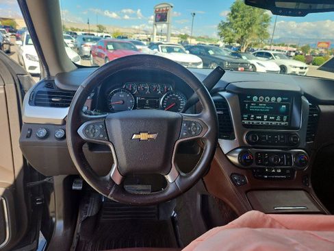 Used 2016 Chevrolet Suburban LTZ image 13