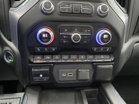 Used 2020 GMC Sierra 1500 SLT w/ SLT Premium Plus Package image 31