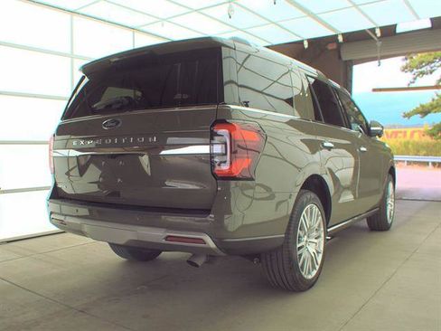 Certified 2024 Ford Expedition Limited AWD/4WD image 5