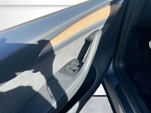 Used 2024 Tesla Model Y Performance image 16