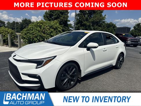 Used 2024 Toyota Corolla XSE FWD image 10