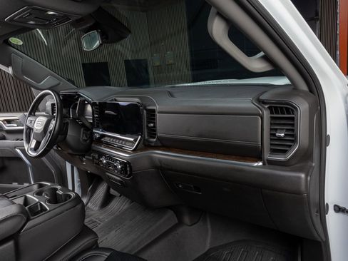 Used 2024 GMC Sierra 3500 SLE w/ SLE Value Package image 17