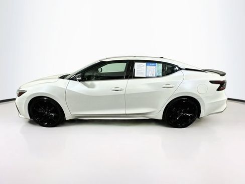 Used 2023 Nissan Maxima SR w/ Sport Mat Group FWD image 4
