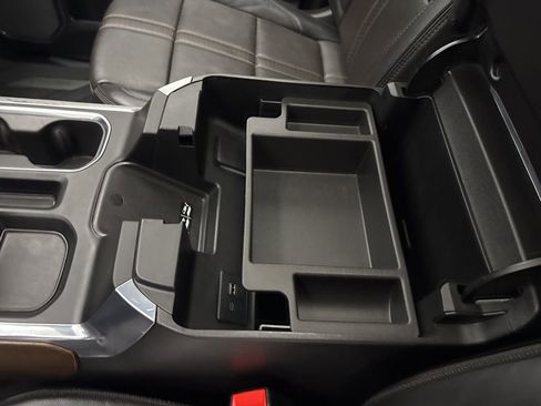 Used 2024 Chevrolet Silverado 1500 High Country w/ High Country Premium Package image 19