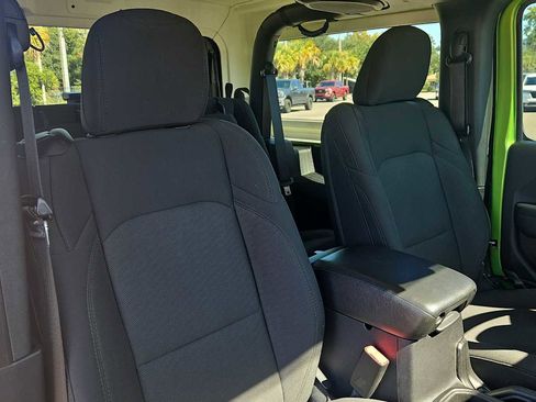 Used 2020 Jeep Wrangler Sport image 24
