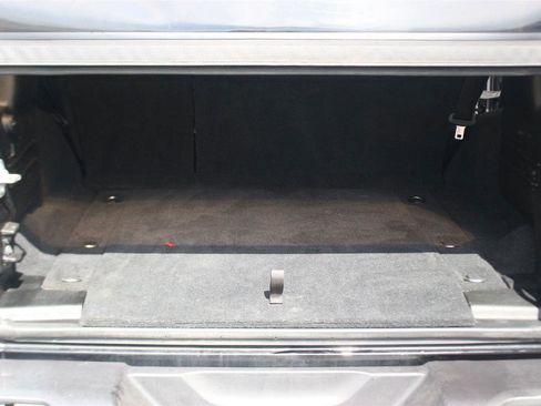 Used 2018 Jeep Wrangler Unlimited Rubicon w/ Cold Weather Group image 11