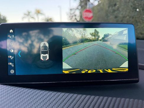 Used 2019 BMW i8 Roadster image 35