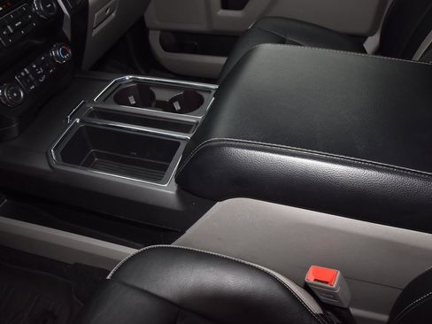 Used 2019 Ford F150 XLT w/ Equipment Group 302A Luxury AWD/4WD image 30