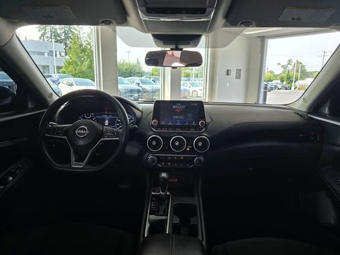 Used 2024 Nissan Sentra SV FWD image 34