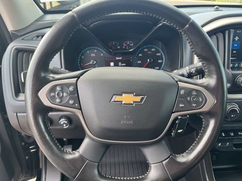 Used 2022 Chevrolet Colorado Z71 w/ Z71 Midnight Edition image 17