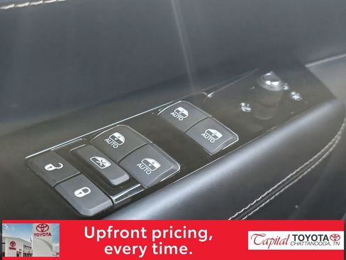 Used 2022 Jeep Grand Wagoneer Series II image 13