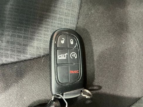 Used 2016 Jeep Cherokee Latitude w/ Comfort/Convenience Group FWD image 51