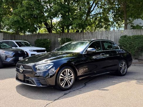 Used 2023 Mercedes-Benz E 350 4MATIC Sedan image 2