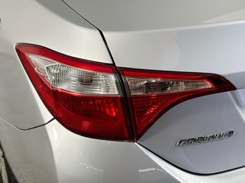 Used 2019 Toyota Corolla LE FWD image 35