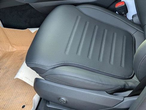 New 2026 Mercedes-Benz GLC 300 4MATIC image 4