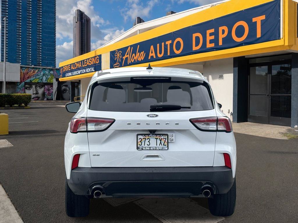 Used 2022 Ford Escape SE w/ SE Sport Appearance Package FWD image 4