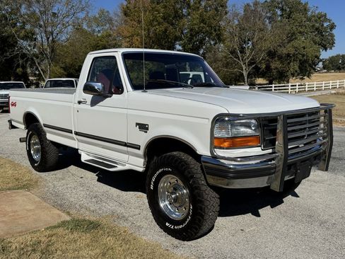 Used 1997 Ford F250 4x4 Regular Cab Heavy Duty image 10
