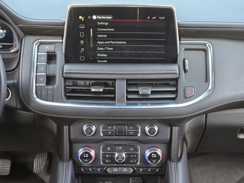 Used 2023 GMC Yukon XL AT4 w/ AT4 Premium Package image 21